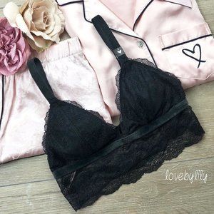 2/$30 Victoria’s Secret Padded Velvet & Lace Bralette Bra